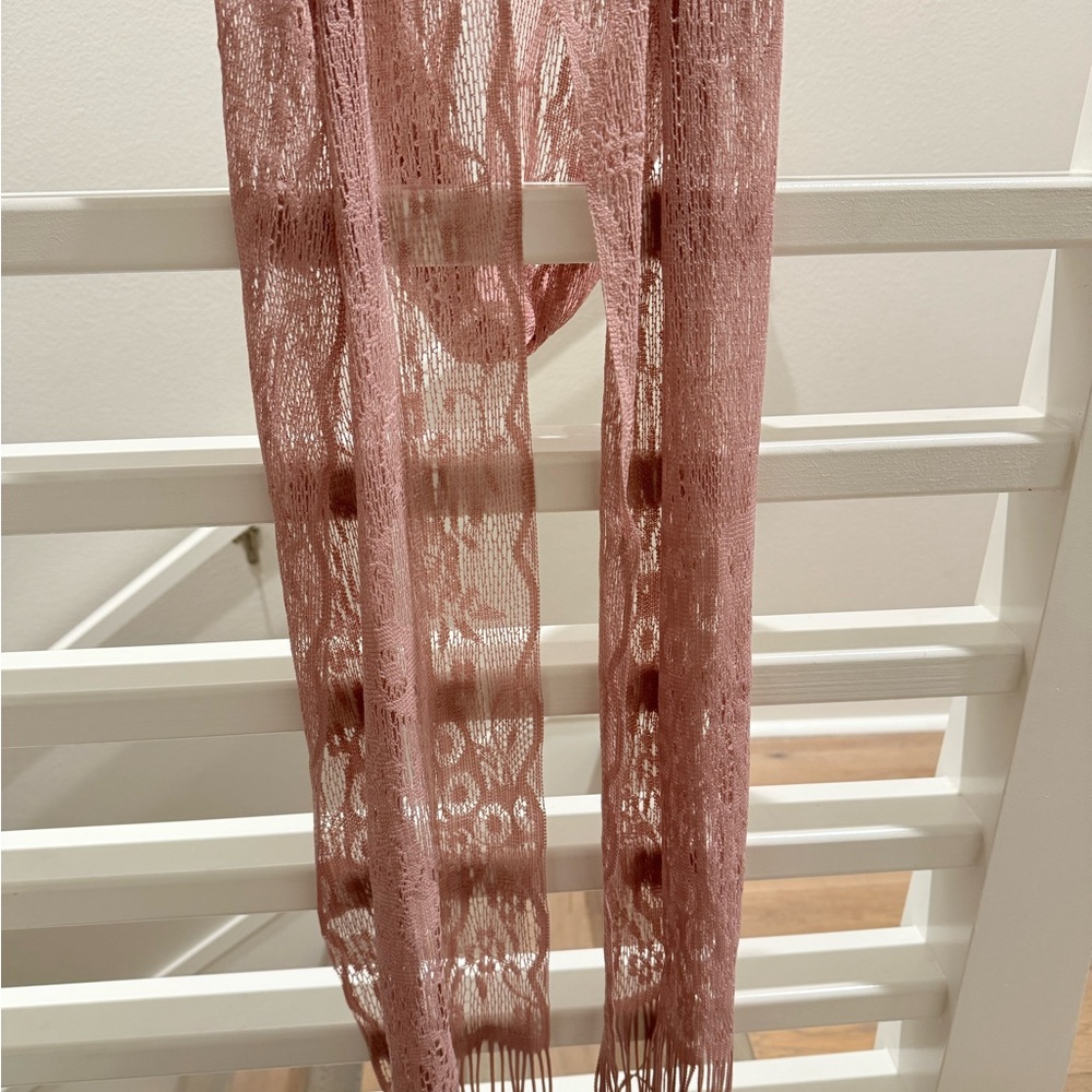 Banana Republic Lace Scarf in Dusty Pink